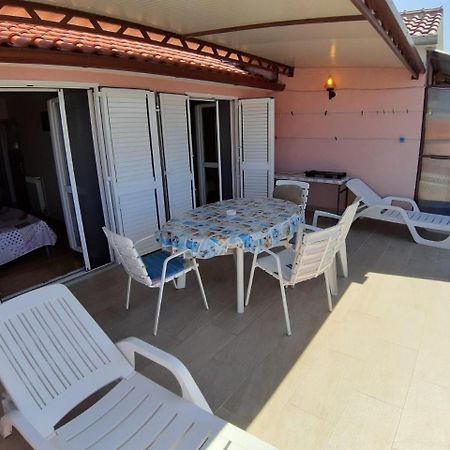 Guesthouse Brodarica Шибеник Экстерьер фото