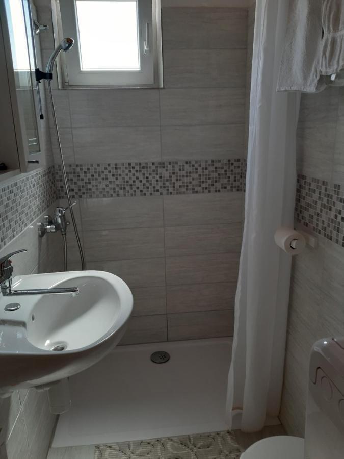 Guesthouse Brodarica Шибеник Экстерьер фото