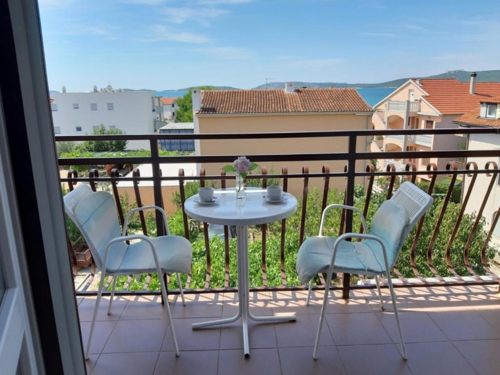 Guesthouse Brodarica Шибеник Экстерьер фото