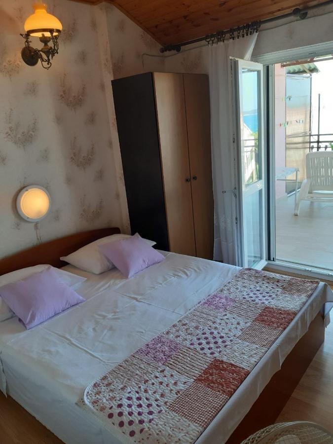 Guesthouse Brodarica Шибеник Экстерьер фото