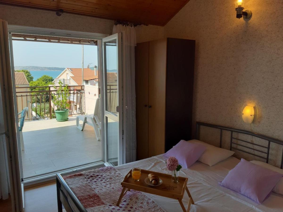 Guesthouse Brodarica Шибеник Экстерьер фото