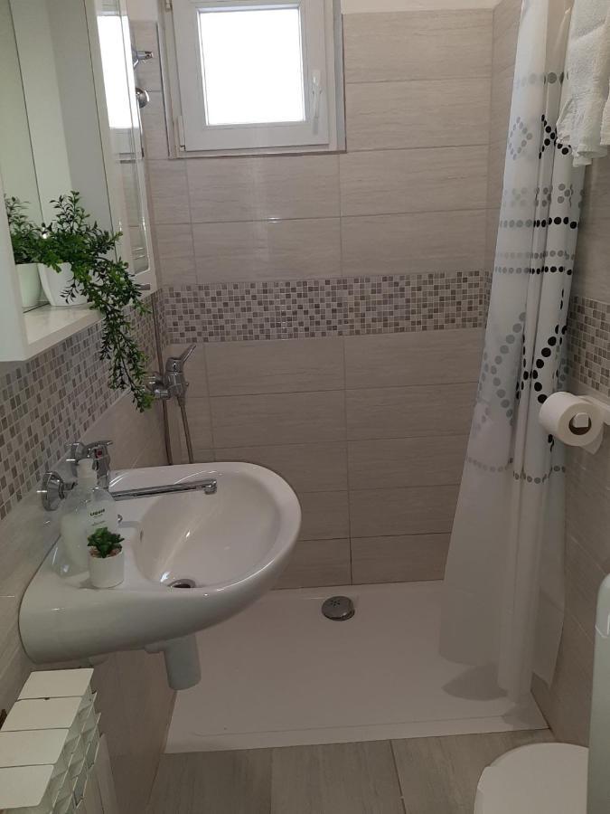 Guesthouse Brodarica Шибеник Экстерьер фото